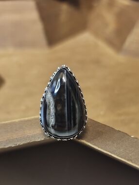 Teardrop Black Agate Ring - Elegant Black Gemstone